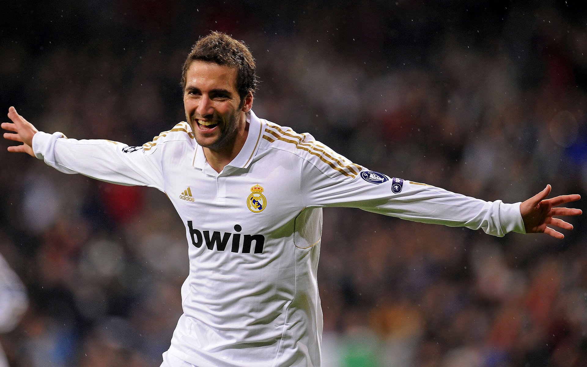 爱游戏app-离谱之夜！辽宁单刀错失引爆转折点，阿扎伦卡神逆转、尼斯官宣造法甲变天